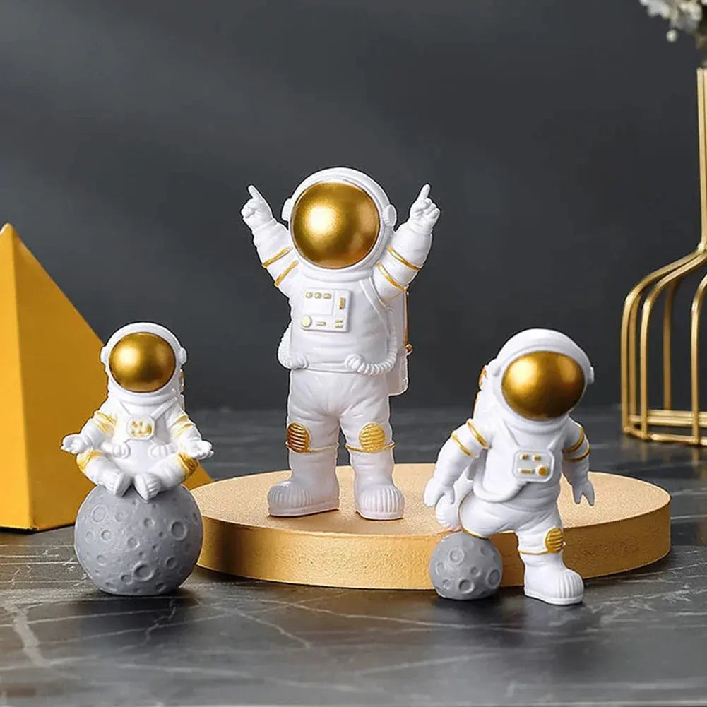 Astronaut Figure Statue | Astronaut Statue | EaseYourDay